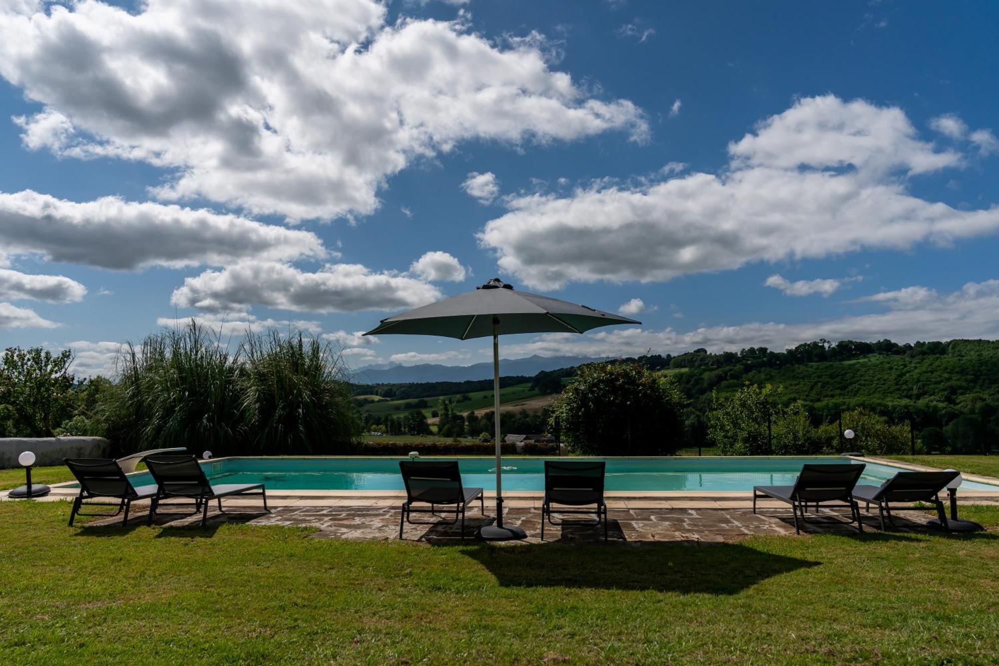 Le Relais Du Faget Hotel Oloron-Sainte-Marie Eksteriør billede